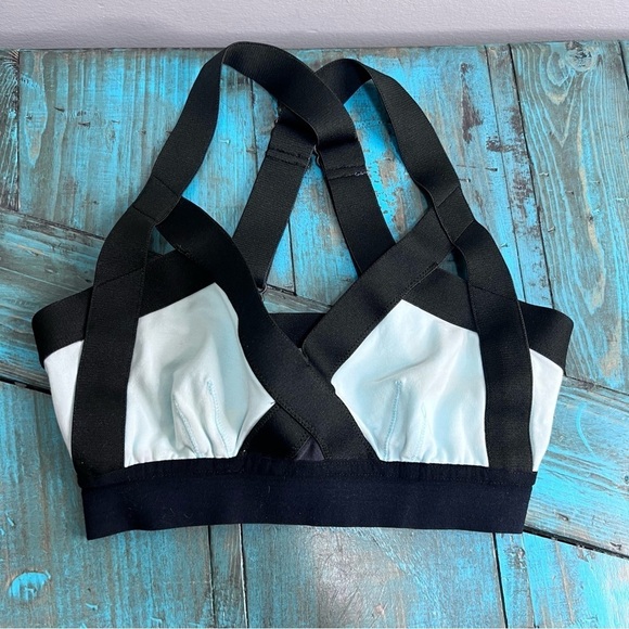 Aritzia Community Rasa Bra Size XS - Picture 2 of 5